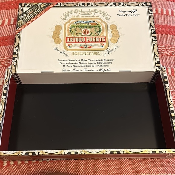 Arturo fuente Tabacco wooden EMPTY box GUC - Picture 11 of 13